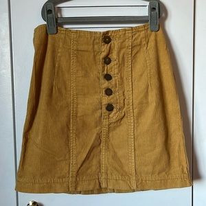Women’s billabong yellow button front corduroy mini skirt 25
